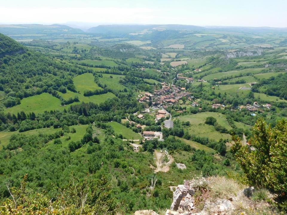 Les Tremieres Bed and Breakfast Saint-Paul-des-Fonts Exteriör bild